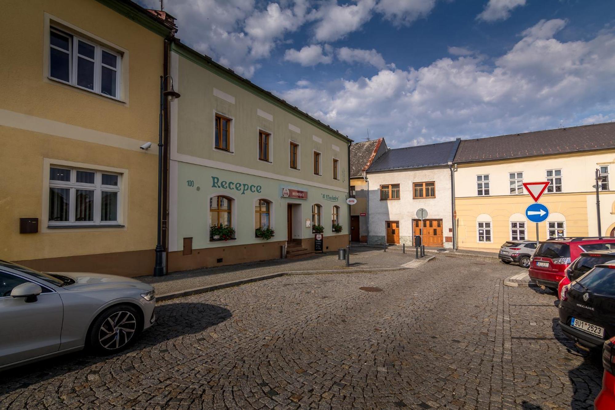 Penzion A Restaurace U Vladare Toužim 외부 사진